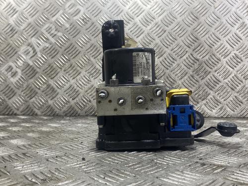 Used ABS pump RENAULT MEGANE III Hatchback (BZ0/1_, B3_) 1.5 dCi (BZ09, BZ0D, BZ1W, BZ29, BZ14) (110 hp) 27522553