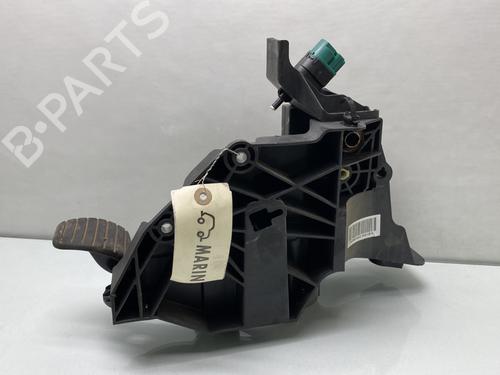 Used Break pedal Break pedal RENAULT TRAFIC III Van (FG_) 1.6 dCi 115 (FGMD) (116 hp) 26319069 26319069