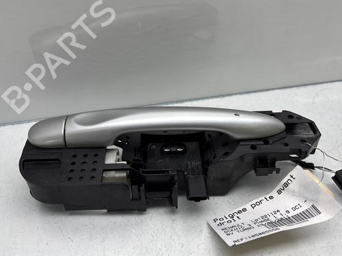 Używane Klamka zewnętrzna drzwi przednich prawych RENAULT SCÉNIC III (JZ0/1_) 1.9 dCi (JZ0J, JZ1J, JZ1K, JZ1S) (131 hp) 27632297