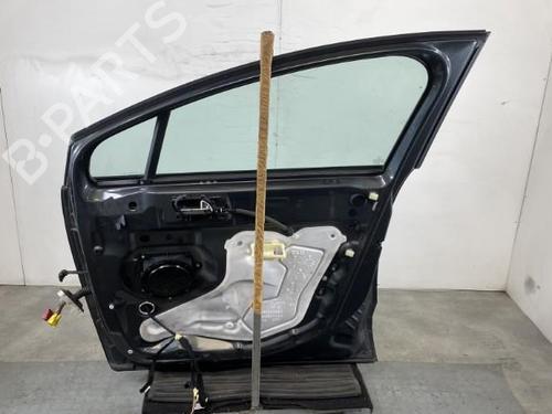 Used Right front door PEUGEOT 5008 (0U_, 0E_) 1.6 HDi (110 hp) 31358854