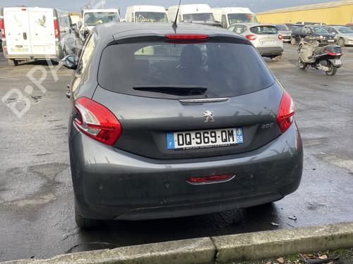 Right headlight PEUGEOT 208 I (CA_, CC_) 1.2 VTI 82 | BP31906140C29