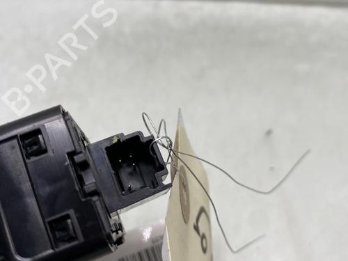 Right front window switch RENAULT CLIO V (B7_) 1.5 Blue dCi 85 (B7AG) | BP29574617I26