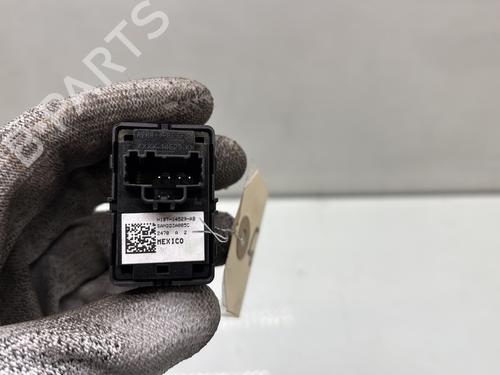 right-front-window-switch-ford-puma-j2k-cf7-2019-33204332 main image