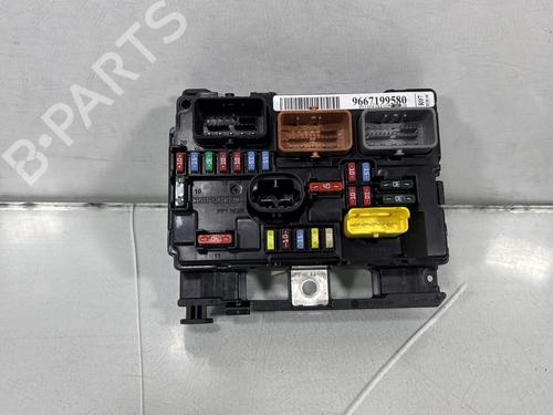 Used Fuse box PEUGEOT 207 SW (WK_) 1.4 16V (95 hp) 31205577