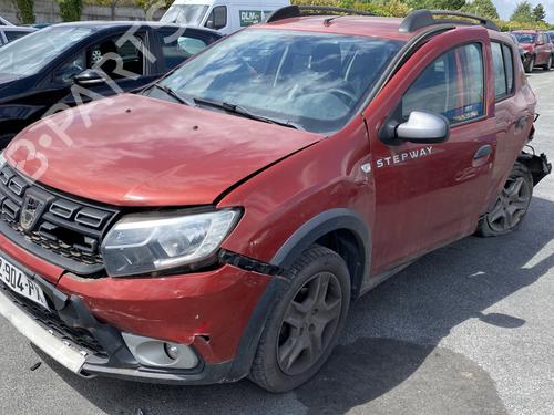Brugte DACIA SANDERO II TCe 90 (B8M1, B8MA, B8AC) (90 hp) 4383176