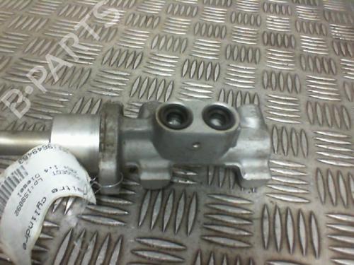 Used Brake master cylinder Brake master cylinder PEUGEOT 206+ (2L_, 2M_) [2009-2013] 20034732 20034732