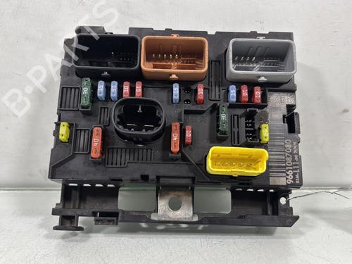 Fuse box PEUGEOT 307 Break (3E) 1.6 HDi 110 | BP29841682E1