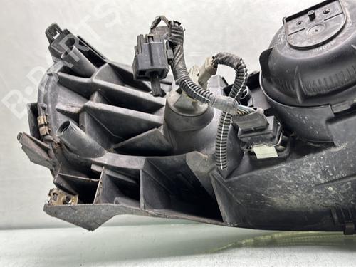 Left headlight VOLVO V70 II (285) 2.4 D | BP31976495C28 