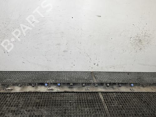 Left sideskirt PEUGEOT 3008 I MPV (0U_) 1.2 | BP32233504C115