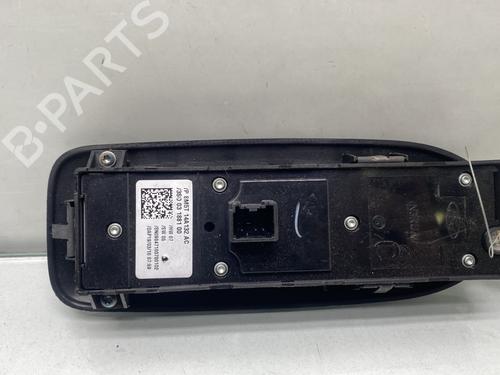Used Left front window switch Left front window switch FORD C-MAX (DM2) 1.8 TDCi (115 hp) 29703677 29703677