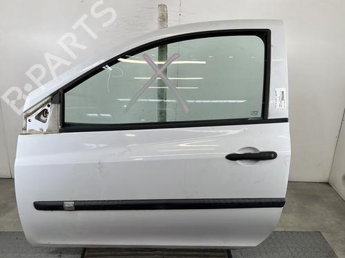 Dør venstre foran RENAULT CLIO III (BR0/1, CR0/1) 1.5 dCi (C/BR0G, C/BR1G) (68 hp) 29481901