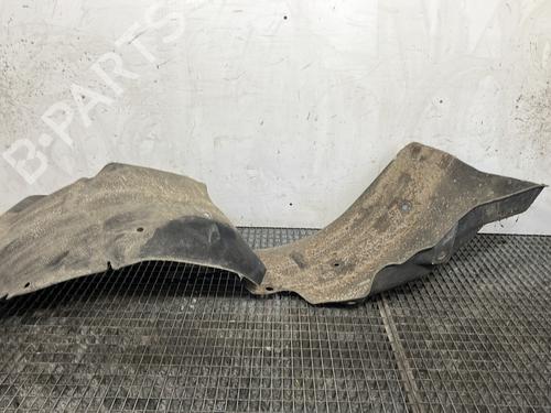 wheel-arch-renault-megane-iv-hatchback-b9amn_-2015-32855361 main image