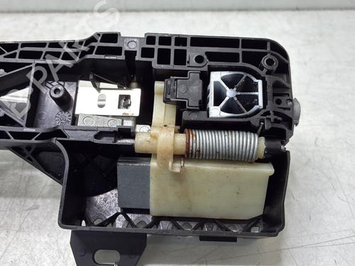 rear-right-exterior-door-handle-renault-megane-iv-grandtour-k9amn_-2016-34333079 main image
