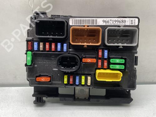 Used Fuse box CITROËN C3 II (SC_) 1.6 BlueHDi 100 (99 hp) 31205581