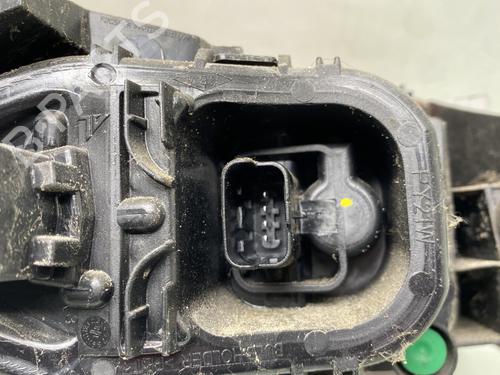 Used Right taillight Right taillight RENAULT CLIO IV (BH_) 0.9 TCe 75 (BHNP) (76 hp) 30576230 30576230