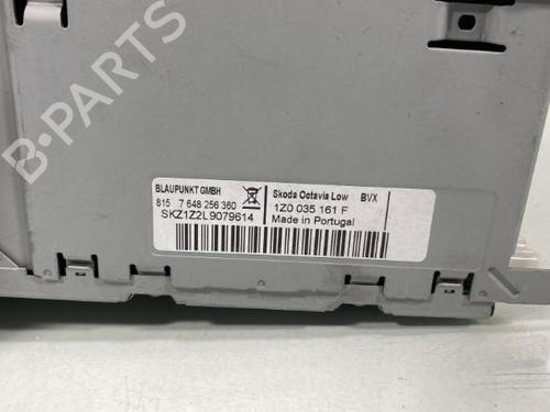 Used Radio SKODA OCTAVIA II (1Z3) 1.6 TDI (105 hp) 20029042