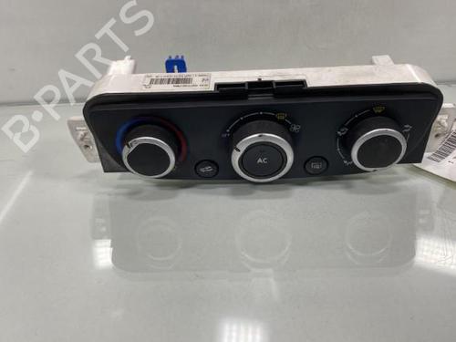 Used Climate control RENAULT MEGANE III Grandtour (KZ0/1) 1.5 dCi (KZ09, KZ0D, KZ1G, KZ29, KZ14, KZ1W, KZ10, KZ1F,... (110 hp) 19985568
