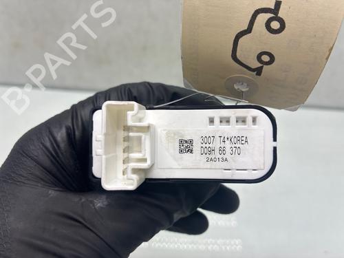 Right rear window switch MAZDA 2 Hatchback (DL, DJ) 1.5 SKYACTIV-G | BP39984212I28 - Image 3