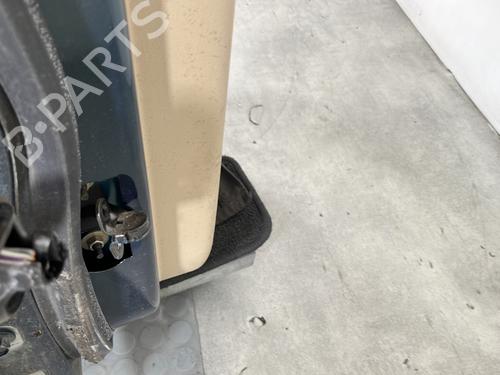 Dør højre bagtil Dør højre bagtil 31887015 31887015