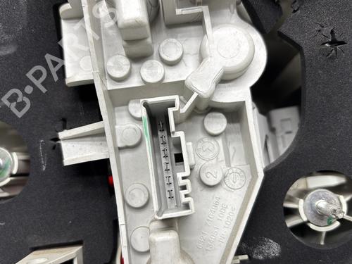 right-taillight-bmw-1-e87-2003-2004-2005-2006-2007-2008-2009-2010-2011-2012-2013-33317759 main image