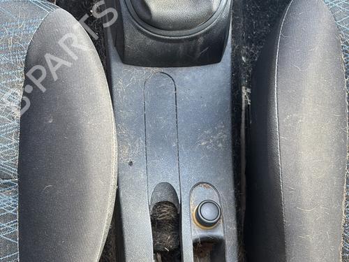 Fuse box RENAULT CLIO III (BR0/1, CR0/1) 1.5 dCi (C/BR0G, C/BR1G) | BP31205900E1 - Image 11