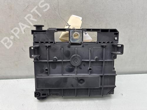 Used Fuse box Fuse box 38550075 38550075