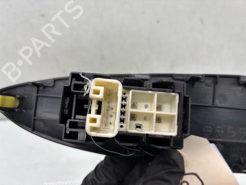 Used Right rear window switch Right rear window switch 38230469 38230469