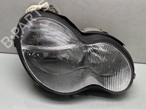 Used Right headlight MERCEDES-BENZ C-CLASS (W203) [2000-2007]  29377830