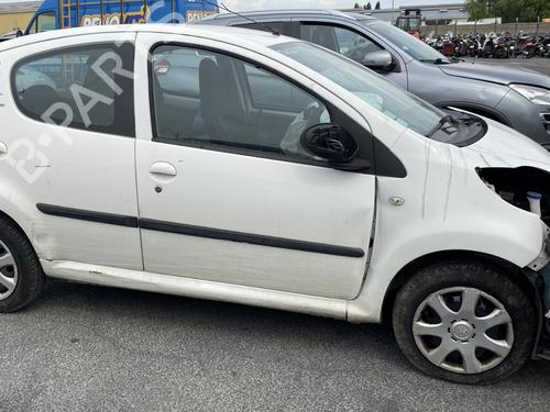 Left taillight PEUGEOT 107 (PM_, PN_) 1.0 | BP32469987C34 