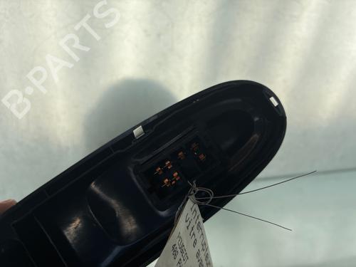 Used Right front window switch Right front window switch PEUGEOT 406 (8B) 2.0 HDI 110 (109 hp) 36095340 36095340