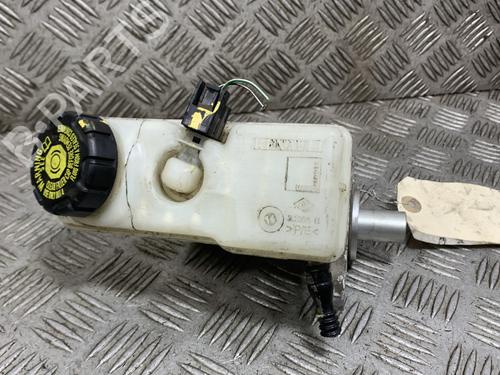 Used Brake master cylinder DACIA SANDERO II TCe 90 (B8M1, B8MA, B8AC) (90 hp) 32125892