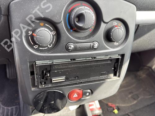 Rear fog light RENAULT CLIO III (BR0/1, CR0/1) 1.5 dCi (C/BR0G, C/BR1G) | BP30176896C37 