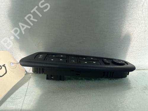 Comutador vidro frente direito Comutador vidro frente direito FIAT STILO (192_) 1.9 JTD (192_XE1A) (115 hp) 35955767 35955767