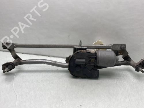 Used Front wiper motor AUDI A3 (8P1) 1.9 TDI (105 hp) 24197610