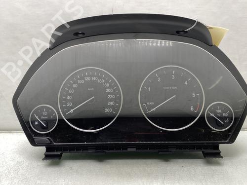 Used Instrument cluster BMW 3 (F30, F80) 318 d (143 hp) 22390804