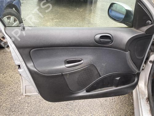 Fuse box PEUGEOT 206 Hatchback (2A/C) 1.4 HDi eco 70 | BP19966518E1 