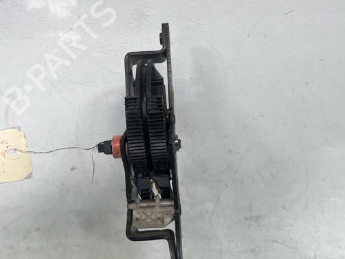 Used Clutch pedal Clutch pedal RENAULT CLIO II (BB_, CB_) 1.2 (BB0A, BB0F, BB10, BB1K, BB28, BB2D, BB2H, CB0A,... (58 hp) 35896420 35896420