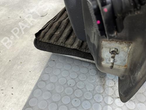 Left front door RENAULT CLIO III (BR0/1, CR0/1) 1.5 dCi (C/BR0G, C/BR1G) | BP30156416C2 