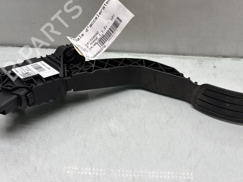 Used Pedal OPEL CORSA F (P2JO) 1.2 (68) (101 hp) 31379336