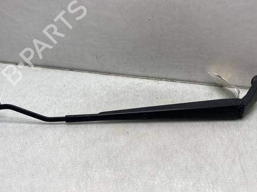 Used Front windshield wiper arm TOYOTA COROLLA (_E12_) 1.4 D (NDE120_, NDE120R) (90 hp) 23400779