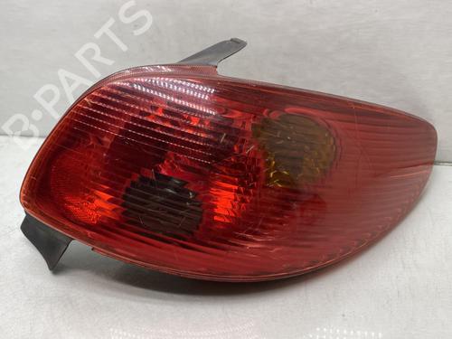 Høyre baklys PEUGEOT 206 Hatchback (2A/C) 1.9 D (69 hp) 21143325