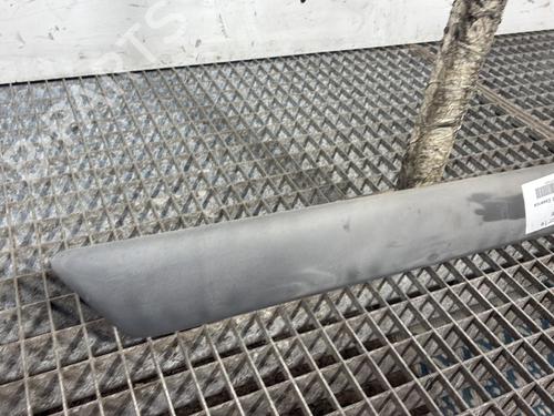 Used Door moulding trim Door moulding trim FORD FIESTA V (JH_, JD_) 1.3 (69 hp) 33805459 33805459