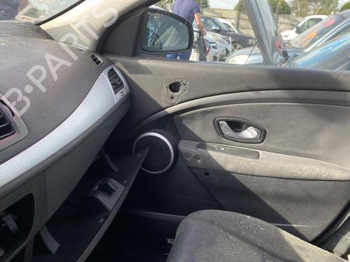 Fuse box RENAULT MEGANE III Hatchback (BZ0/1_, B3_) 1.5 dCi | BP19966297E1 