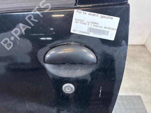 Used Left front door Left front door 36364226 36364226