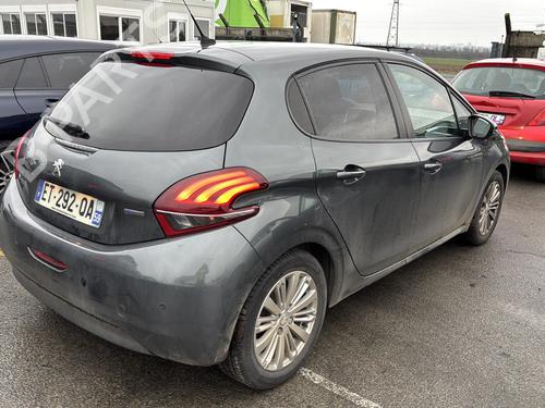Right headlight PEUGEOT 208 I (CA_, CC_) 1.2 VTI 82 | BP28610976C29 
