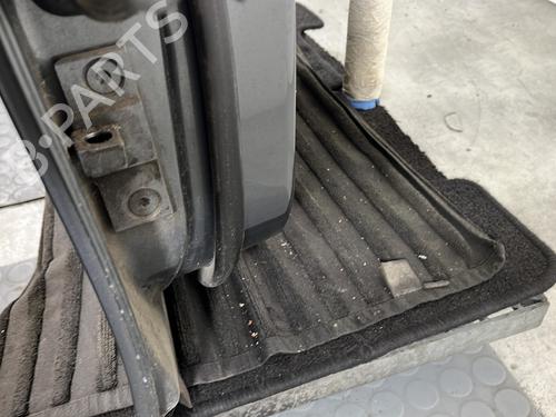 Dør højre bagtil Dør højre bagtil BMW 5 (E60) 525 d (177 hp) 32230377 32230377