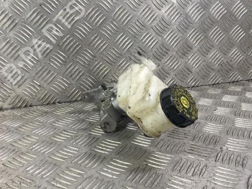 Used Brake master cylinder TOYOTA YARIS (_P13_) 1.5 (NSP131_) (112 hp) 19969483