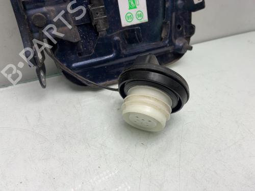 Used Fuel flap Fuel flap RENAULT KADJAR (HA_, HL_) 1.2 TCe 130 (HLMR) (130 hp) 40439017 40439017