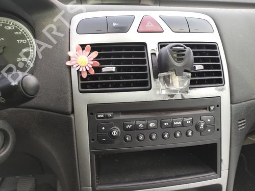 Left front window switch PEUGEOT 307 Break (3E) 2.0 HDI 110 | BP37279667I27 - Image 13