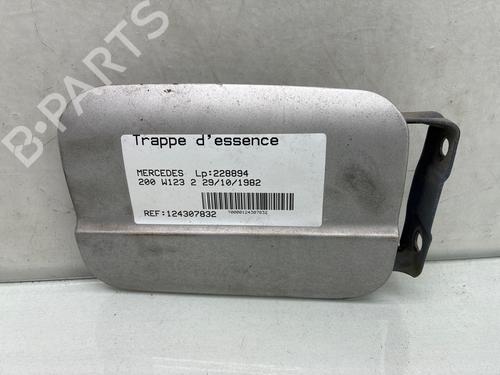 Used Fuel flap Fuel flap MERCEDES-BENZ 123 Saloon (W123) 200 D (60 hp) 34561398 34561398